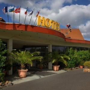 West Hotel An Der Saechsischen Weinstrasse 라데보일 외부 사진